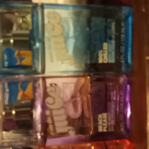 Eau de juice by cosmopolitan collection. All are equal in quality left. 98% - Picture 2 of 3